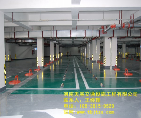 伊春環(huán)氧地坪廠家|車位劃線施工